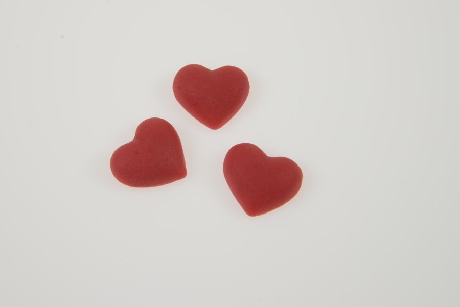 Marzipan-Herzen rot, 54 Stück, ca. 2 cm