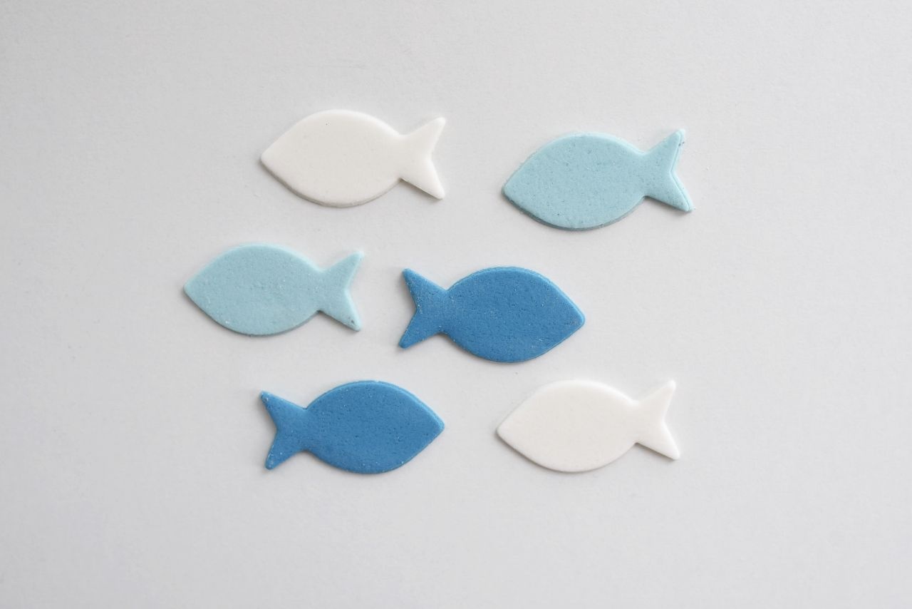 Tortenaufleger Fische, Fondant, blau/weiß, 12 Stk., 4 cm