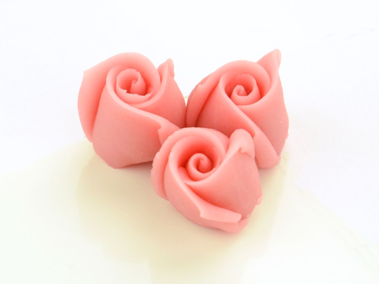 Kleine Marzipan-Rosen, Rosa, 36 Stück, 2,5 x 2,5 cm