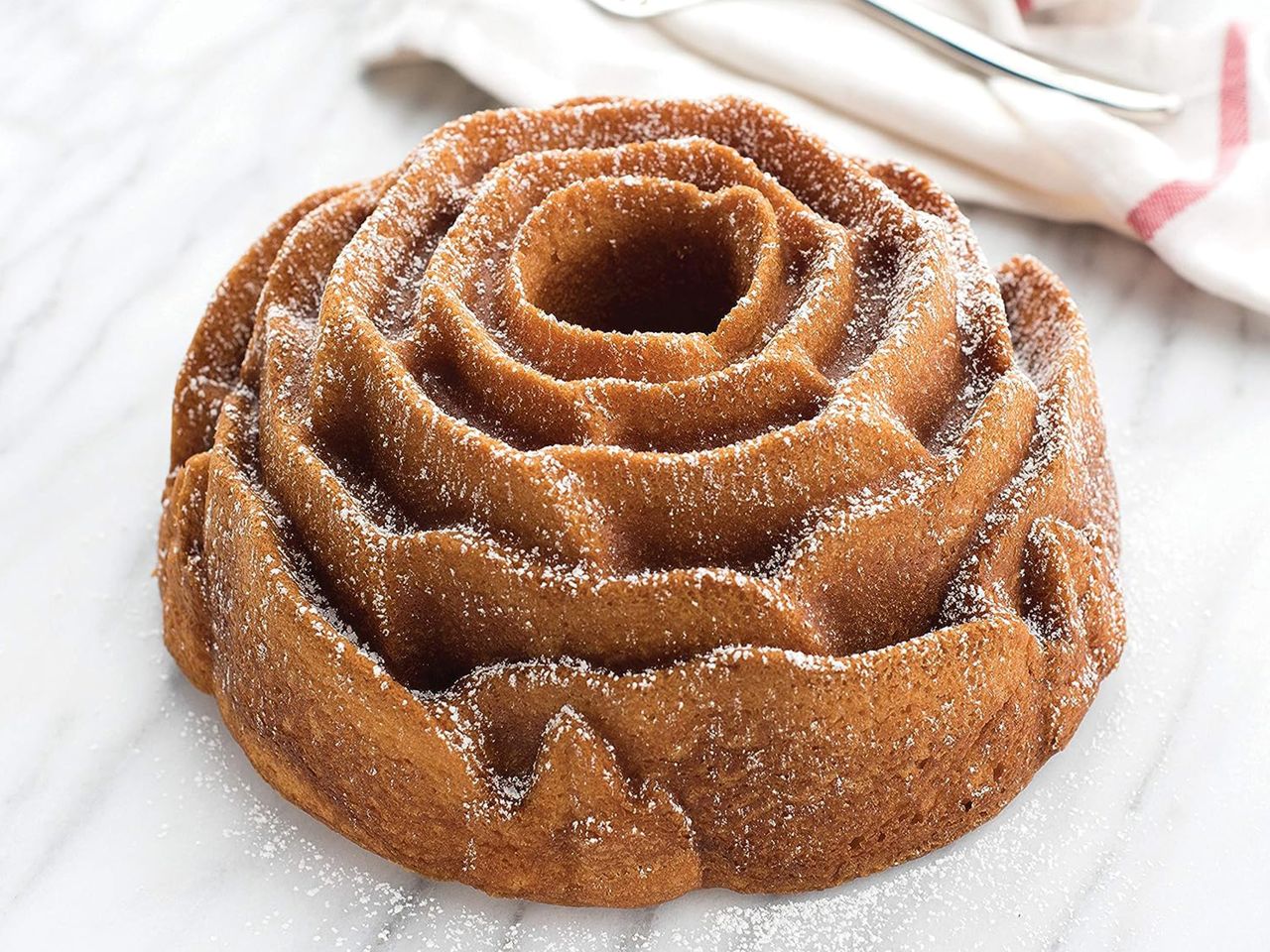 Nordic Ware: Aluguss-Backform Rose Bundt, Antihaft, 2,4 L, 21,5 x 10 cm