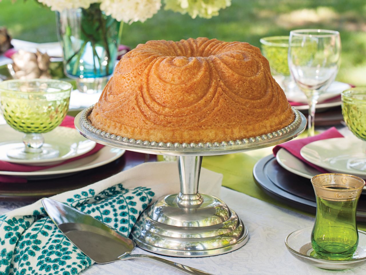 Nordic Ware: Aluguss-Backform Chiffon Bundt Pan, Antihaft, 2,4 L, 22,5 x 9 cm