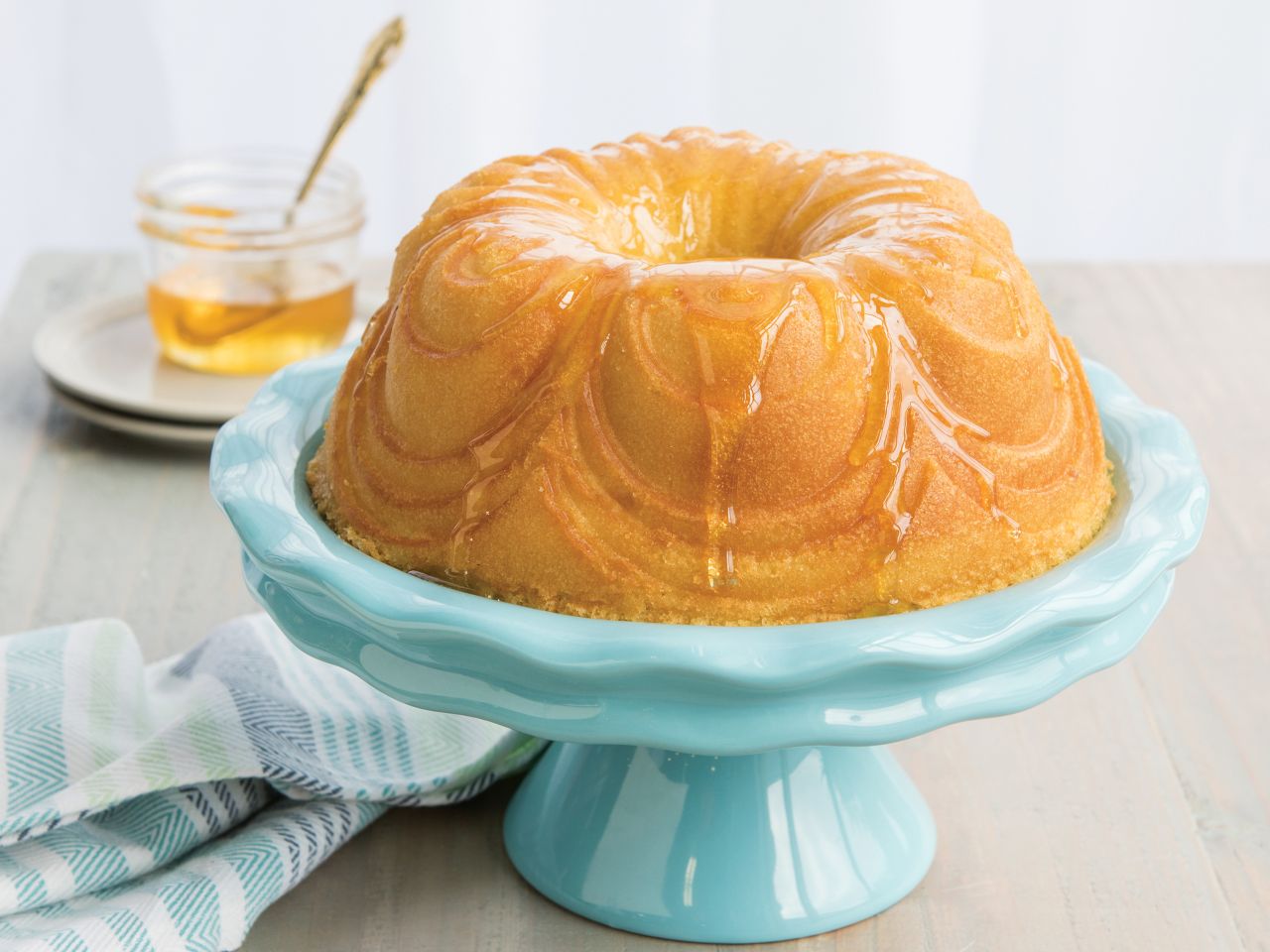 Nordic Ware: Aluguss-Backform Chiffon Bundt Pan, Antihaft, 2,4 L, 22,5 x 9 cm