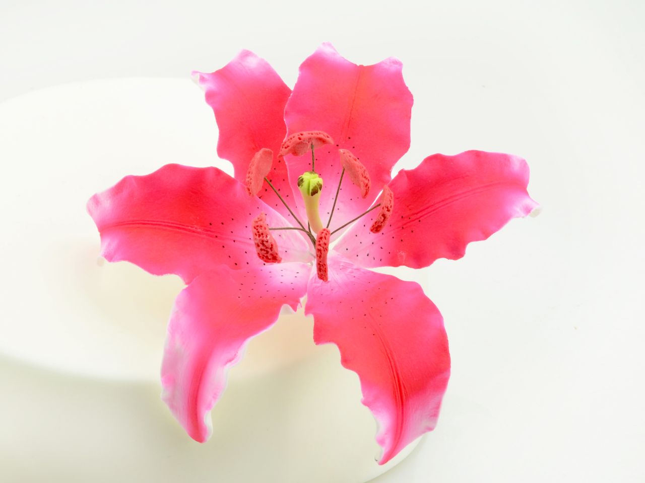 Feinzucker-Blüte Lily dark pink spray, 12,7 cm