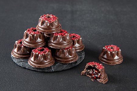 Mini-Gugel aus Schokolade mit Himbeerkern