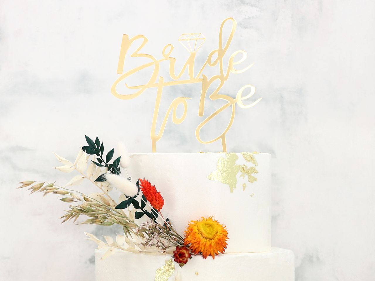 Cake Topper: Bride to be, glänzendes Gold, 19 x 16 cm