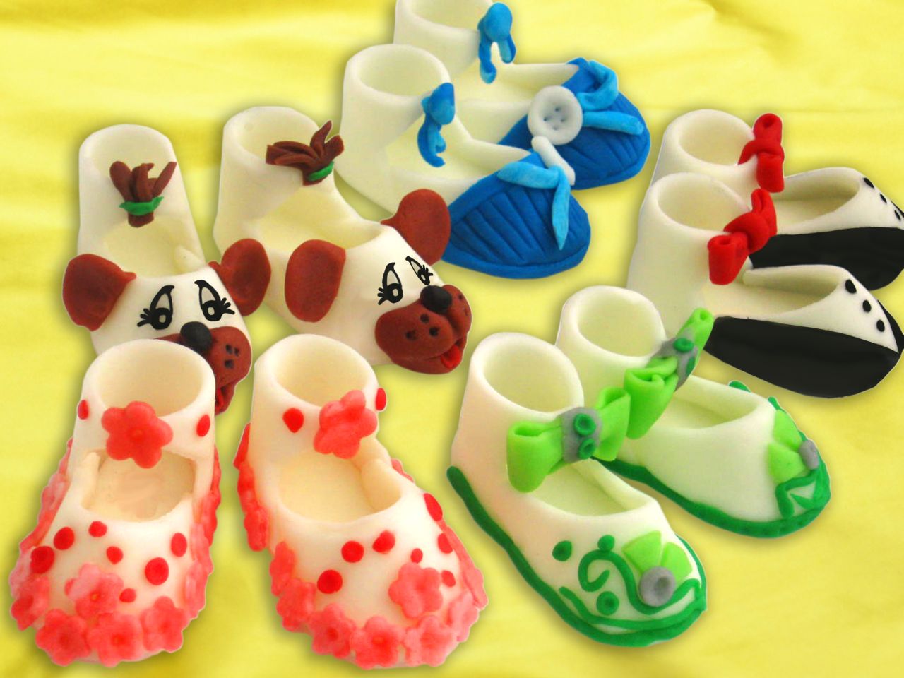 Ausstecher-Set: Babyschuh, Kunststoff, 2er-Set, 4,8 x 2,5 x 2,5 cm