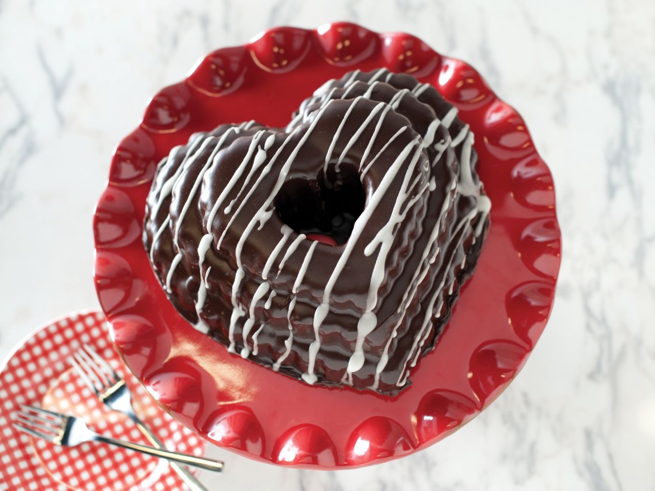 Nordic Ware: Aluguss-Backform Tiered Heart Bundt, Herzkranz, Antihaft, 2,83 L, 23,5 x 22,5 x 11,5 cm